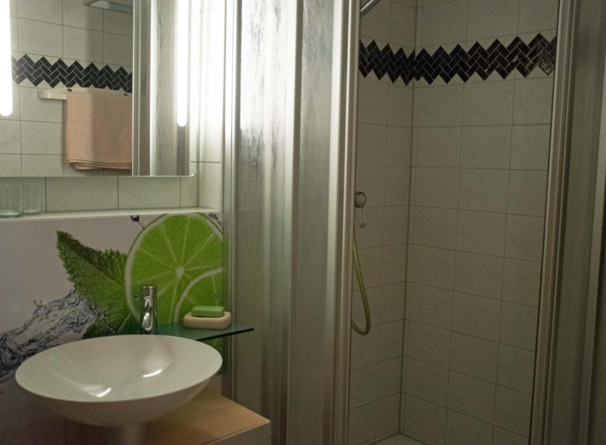 Geschmackvolles Appartement Am Donauradweg 오베른첼 외부 사진